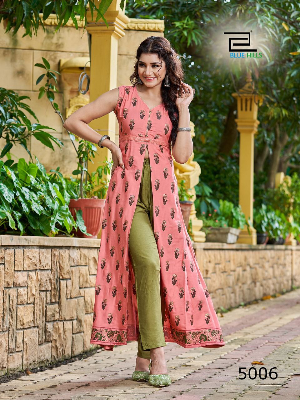 ANARKALI BY CLOTHING ART BRAND - PURE 60*60 COTTON PRINTED CENTER CUT KURTI  WITH DESIGNER SLEEVES WITH PURE 60-60 COTTON PRINTED PANT - WHOLESALER AND  DEALER
